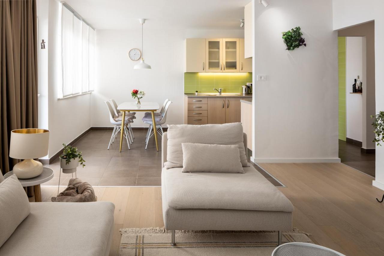 Apartment Nova 4* 杜基拉特 外观 照片